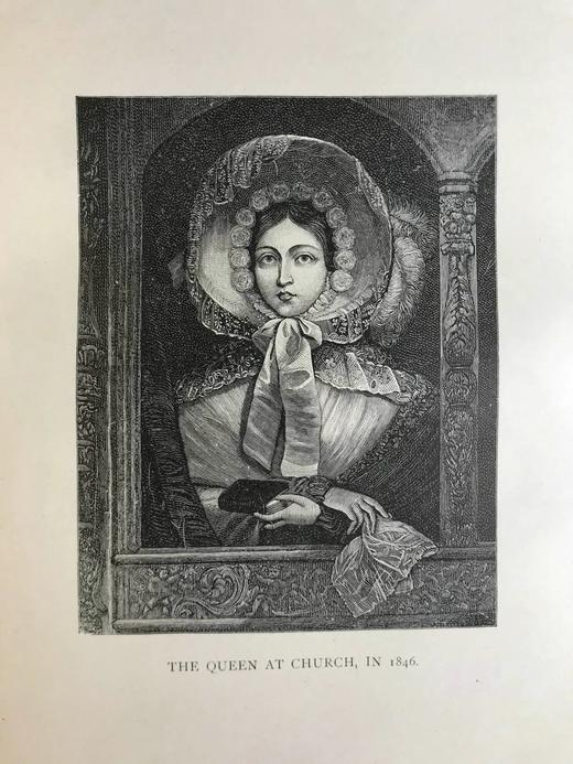 1896年 维多利亚女王：她的生平与统治 56幅插图 漆布精装16开 商品图10