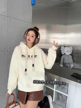 女加绒帽衫5620