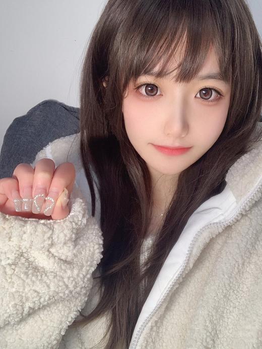 【年抛】款式名字：厚乳奶冻 hushlens  |  大直径14.5 着色13.8 | 【同品牌多副美瞳更划算，选款色板在详情页内】 商品图10