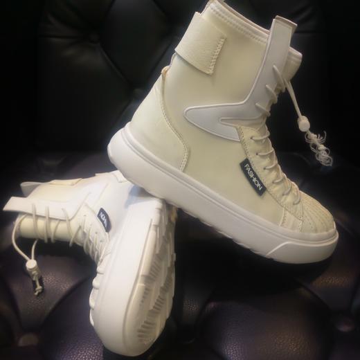 lfgjAF601时尚超轻底短靴，米色发黄，色差介意者慎拍 商品图9