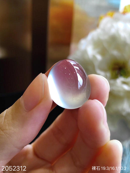 2052312，玻璃蛋面裸石。具体价格微信咨询 商品图1