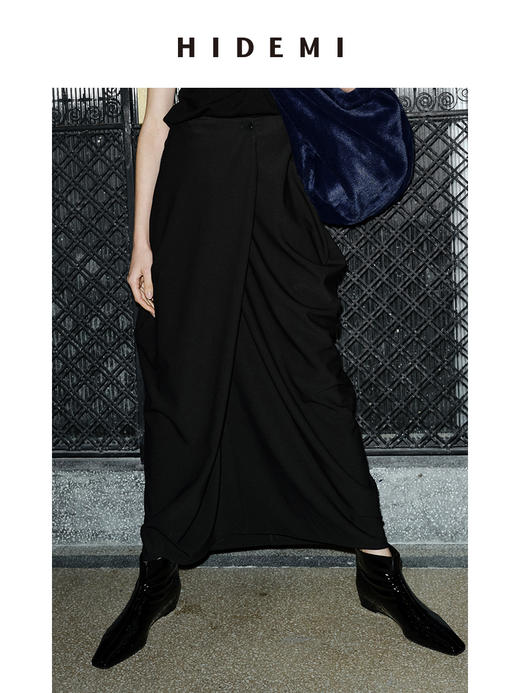 HIDEMI 节日系列极简设计感立体剪裁不对称纽扣式半身裙  黑色/灰色 商品图0