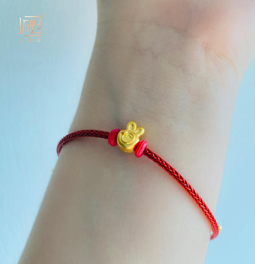 钱兔在握 足金红绳手链 商品图8