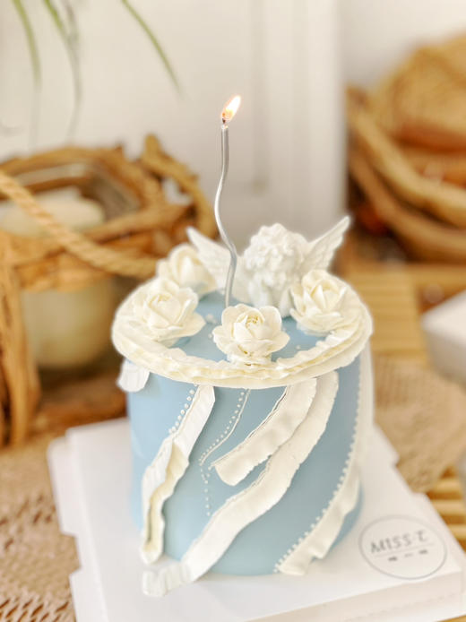 日式韩裱，清新复古，淡雅蓝，也可更换其他颜色，请提前48小时以上预定，5寸小高层 商品图0