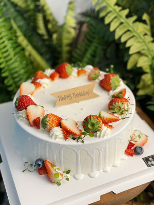 特价：超值草莓蛋糕。8寸福利款，6厘米高 商品图1