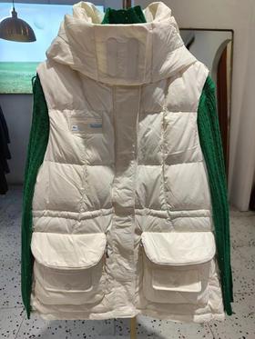 2F  素觉素感   羽绒马甲
