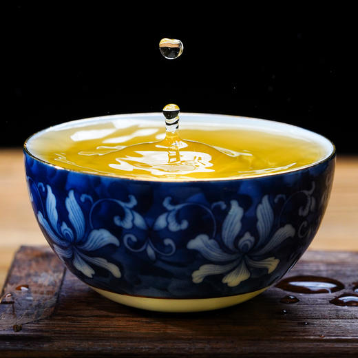 售罄困鹿山【龙团贡茶】2022年云南普洱茶生茶团茶礼盒装与茶农强强联合良心好茶500g/团 商品图3