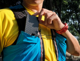 【专业测评】仅150克充电宝！越野跑冠军款！NB10000小碳砖！ 