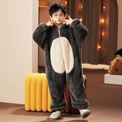 【像被窝一样暖 这个冬天全家一起快乐】亲子连体睡衣冬季男童珊瑚绒加厚草莓熊一家三口家庭装女孩家居服 商品图3