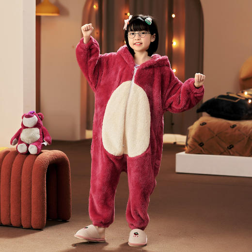 【像被窝一样暖 这个冬天全家一起快乐】亲子连体睡衣冬季男童珊瑚绒加厚草莓熊一家三口家庭装女孩家居服 商品图4