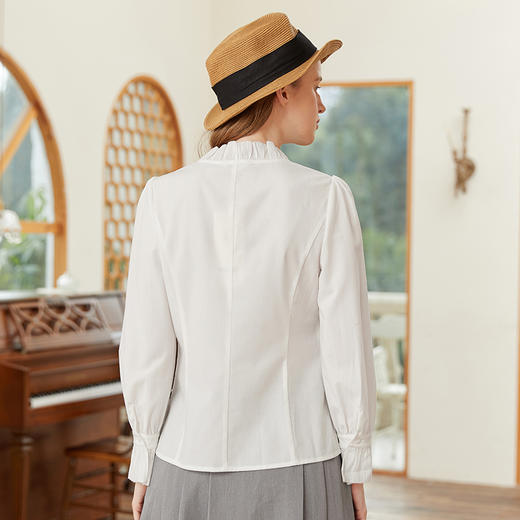 famecoco范可儿木耳边v领套头衬衫女长袖春季内搭上衣FAB1BA012 商品图4