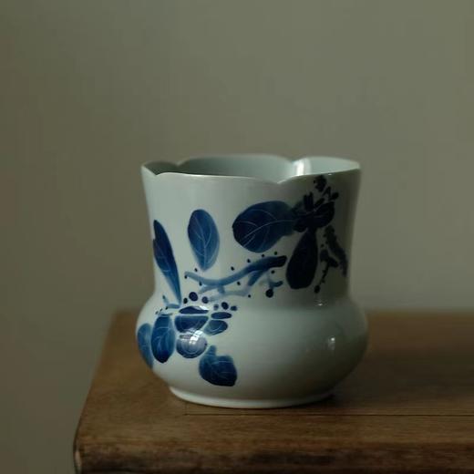 「景德镇釉下手绘青花兰花柿子陶瓷宽口花瓶」也可以做水洗使用 商品图5