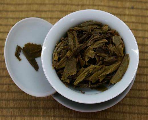 2023兔年生肖纪念茶·玉兔追梦（普洱生茶） 商品图3