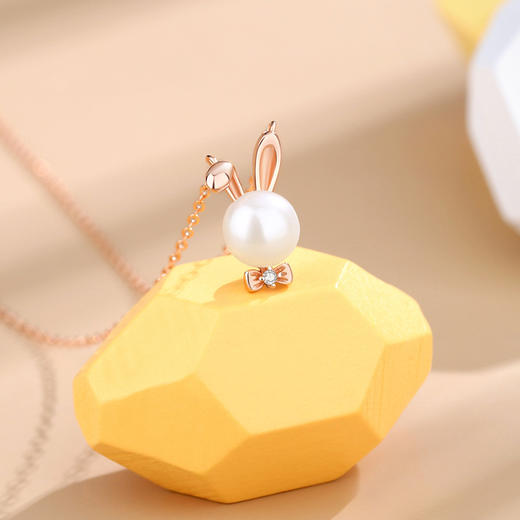 【授权商品】BOMURNNY/宝慕尼蝴蝶结珍珠兔子项链 商品图1