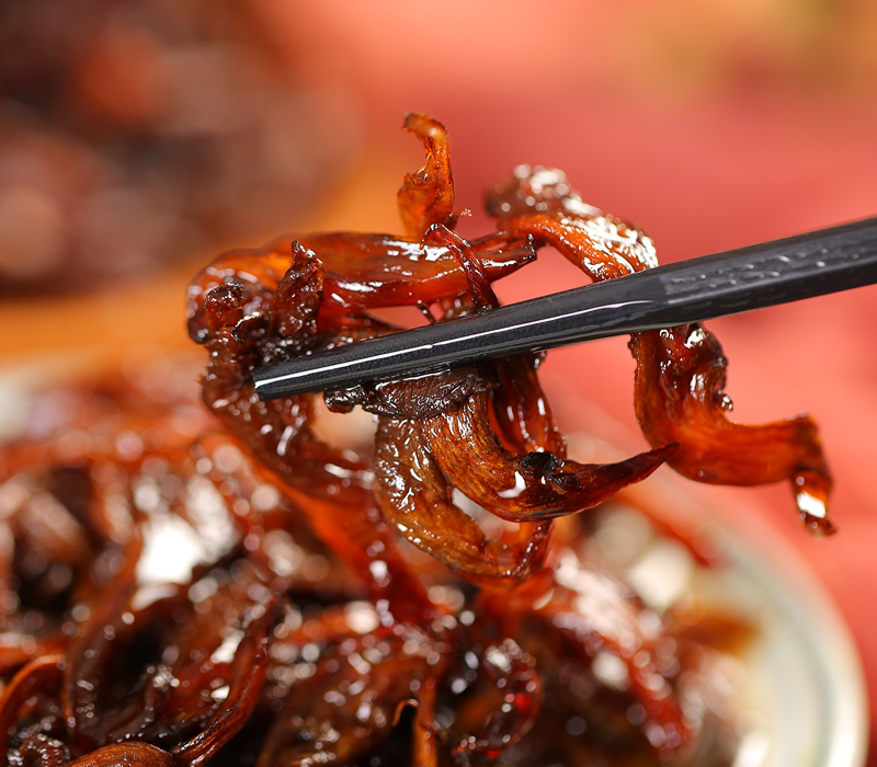 量贩装鸡枞油浸平菇 （原味、香辣味） 每袋1100克 附赠食品级收纳桶