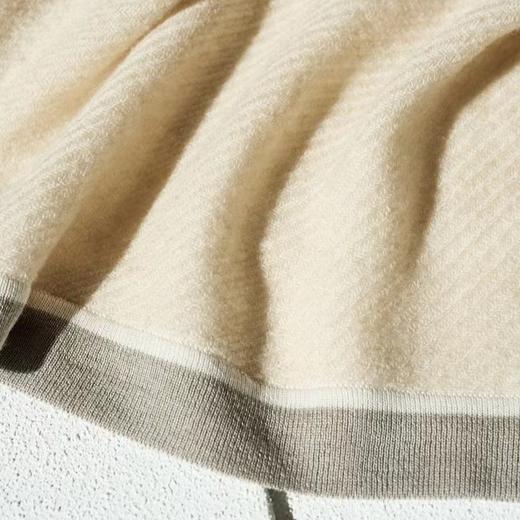 【甄珠贝】软绵绵云朵般手感，高品质奢华撞色纯羊绒大披肩【5-7个工作日】 商品图5