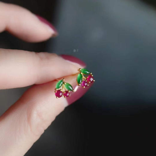 龢盒原创 18k金镶翡翠红宝小樱桃耳钉 商品图2