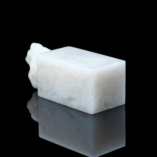 孤品013531:老挝石羊脂白狮钮方章-3.4*3.4*9.7cm 商品图4