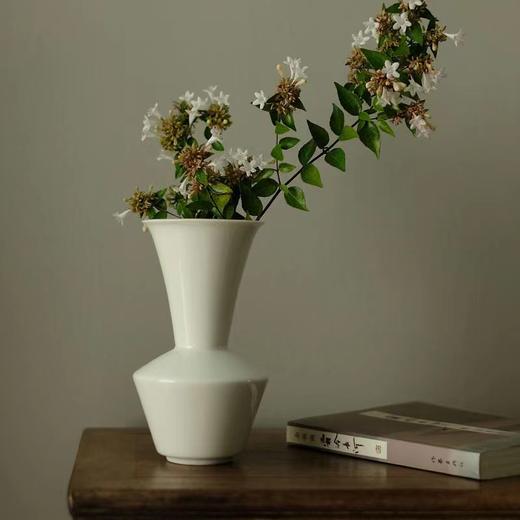 「景德镇影青开片釉甜白釉纯色广口陶瓷花瓶」简约台面摆件 床头花器 商品图0