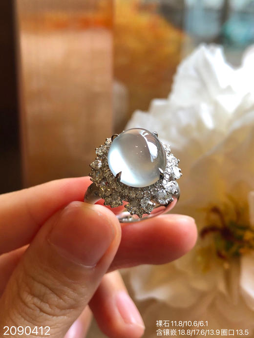 2090412，玻璃蛋面戒指，圈口13.5。具体价格微信咨询 商品图3