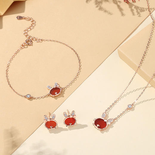 【授权商品】BOMURNNY/宝慕尼S925纯银红兔如意兔子兔年限定项链手链耳钉套装 商品图0