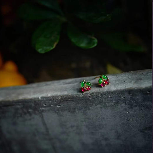 龢盒原创 18k金镶翡翠红宝小樱桃耳钉 商品图1