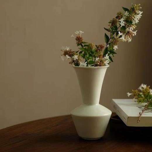 「景德镇影青开片釉甜白釉纯色广口陶瓷花瓶」简约台面摆件 床头花器 商品图3