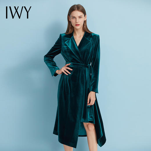 IWY/秋冬新款裙子女复古丝绒连衣裙墨绿色长裙系带a字裙收腰显瘦194002Q1 商品图0