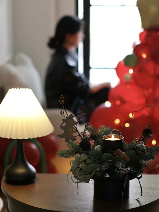 圣诞香薰烛台桌花（鼠尾草、小苍兰、雪松可选） 商品图2