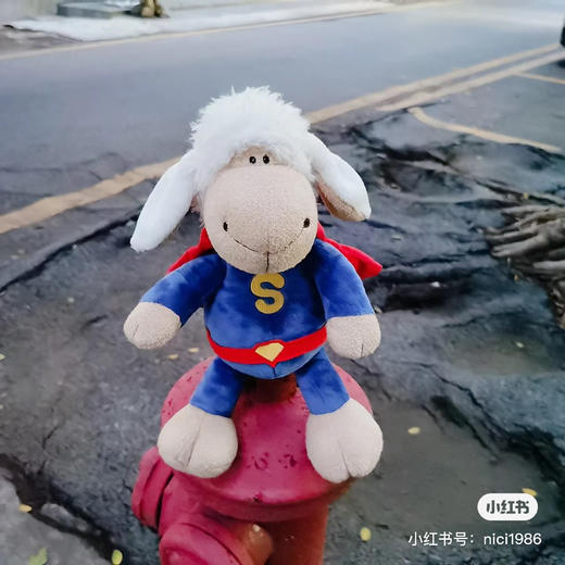 1214-6 圣诞礼物 超神气 披风超人羊 毛绒绒 公仔玩具 原厂限量 商品图0