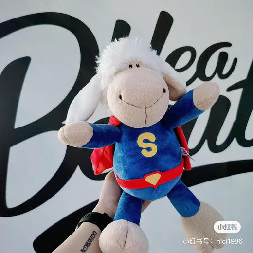 1214-6 圣诞礼物 超神气 披风超人羊 毛绒绒 公仔玩具 原厂限量 商品图1