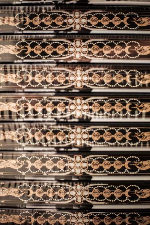 书口刷边本：《末代沙皇：尼古拉二世的最后503天》，精装，英 罗伯特.瑟维斯著，方尖碑出品，译林出版社2021年版，定价108，售价108元。 商品图7