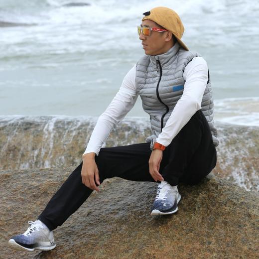 URG速跑舒弹棉®马甲 Trail Vest Sustans®男女同款户外跑步防寒保暖防风防泼水运动马甲 商品图3