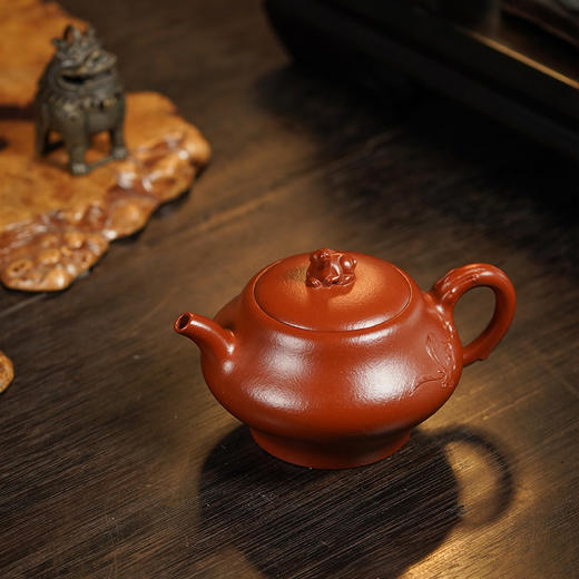 【兔年贺岁作品】龙德堂陶艺 汤宣武制 《富乐吉祥》原矿大红袍  190cc 库存请咨询客服 商品图1