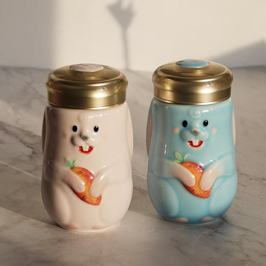 乾唐轩活瓷2023新款兔宝随身杯可爱陶瓷便携随手杯礼盒390ML 商品图1