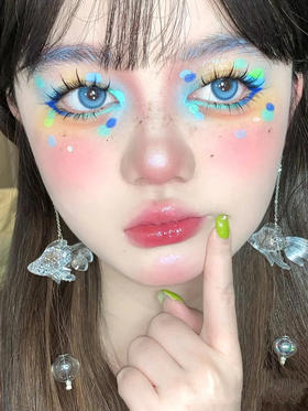 🌟又滑又顺！彩色眼线笔算是被你们玩明白了！