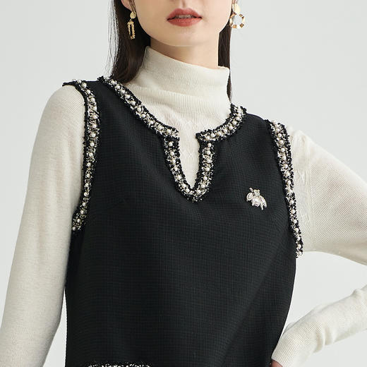 剩S/M 芳外【赫本风钉珠点缀裙子】2026秋冬新品背心小黑裙连衣裙 商品图3