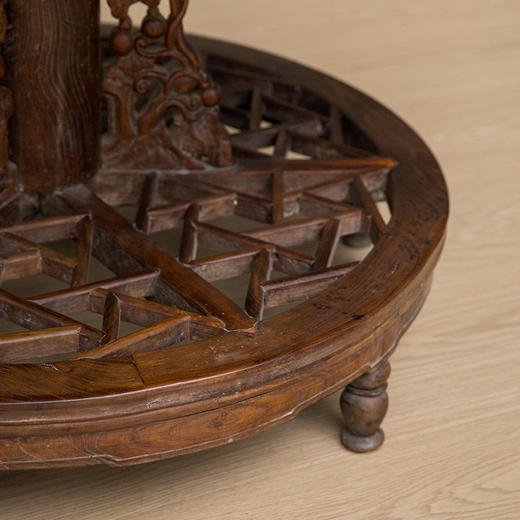 清 柞榛木透雕葫芦纹百灵台 商品图3