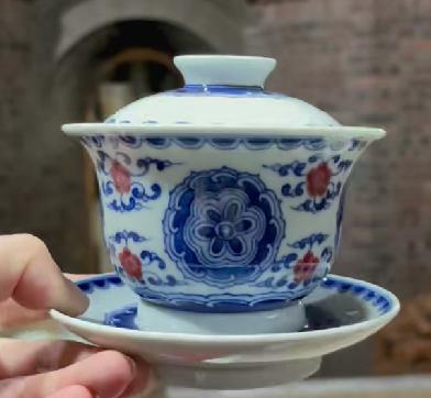 釉里红万花筒盖碗 商品图0