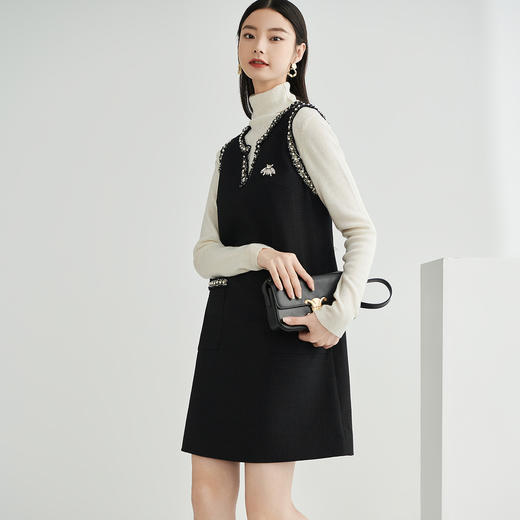 剩S/M 芳外【赫本风钉珠点缀裙子】2026秋冬新品背心小黑裙连衣裙 商品图0