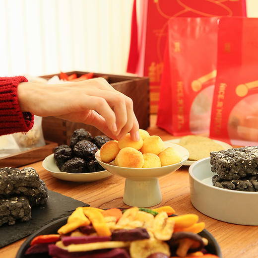 《吉兔纳福》兔年零食大礼包 商品图3