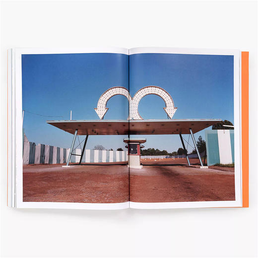 【预订】William Eggleston: The Outlands, Selected Works | 威廉·埃格尔斯顿:外域,精选作品摄影集 商品图3