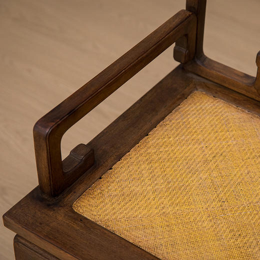 清 红木诗文矮背扶手椅（一对） 商品图3