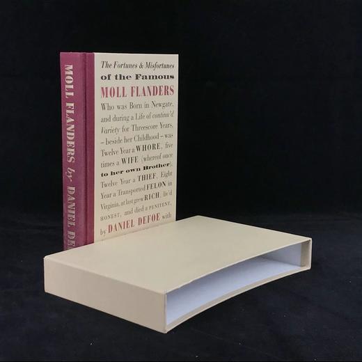 笛福《摩尔·弗兰德斯》 配多幅插图 精装16开带书匣 商品图0