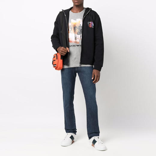 EMPORIO ARMANI 阿玛尼 男士棉质金属徽标休闲牛仔裤 蓝色 8N1J45 1D85Z 0942 商品图3