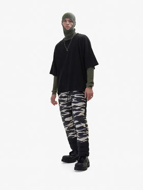 Holden - HYBRID DOWN SWEATPANT - ZEBRA CAMO - 男装 - 滑雪裤 - 迷彩