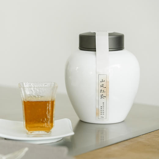 【昀茶品鉴级·红茶系列】山风红茶（白玉圆满陶瓷罐装礼盒 ）·产于邦东产区百年以上古树（50克/罐） 商品图1