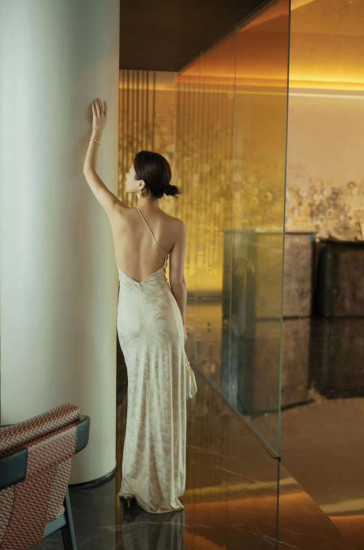 CG｜Liz Dress [弹力露背连衣裙] 商品图1