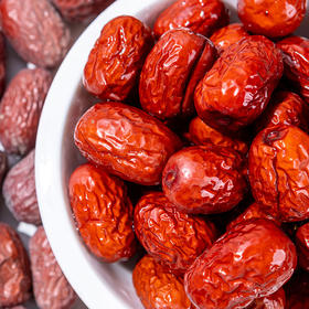 日食三颗枣，百岁不显老，正宗新疆若羌灰枣！