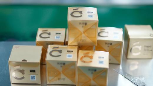 【Topc致臻抚纹紧致盈润眼霜】独特技术 科学复配 含有多种肽以及玻色因等高效抗衰成分 全方位改善眼部问题  18g/罐 商品图5